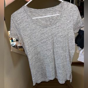 Old Navy Women’s Boyfriend Gray Shirt, size small